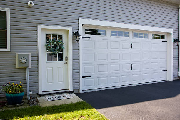 24/7 Emergency Garage Door Roller Replacement experts in Franklin, NC